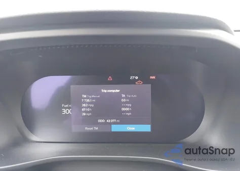 2023 Volvo Xc40 B5 Plus Dark Theme z USA, uszkodzony, nr VIN YV4L12UW1P2112497